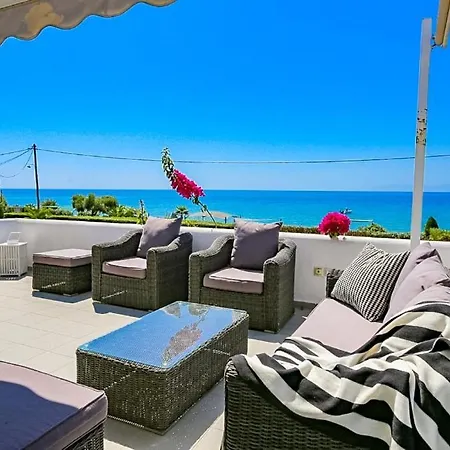 Mira Mare Beachfront * 네아 스키오니