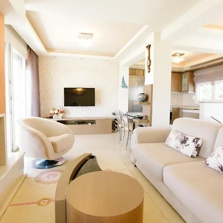 Mira Mare Beachfront *