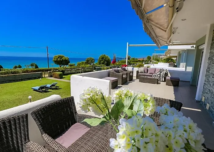 Mira Mare Beachfront * Nea Skioni