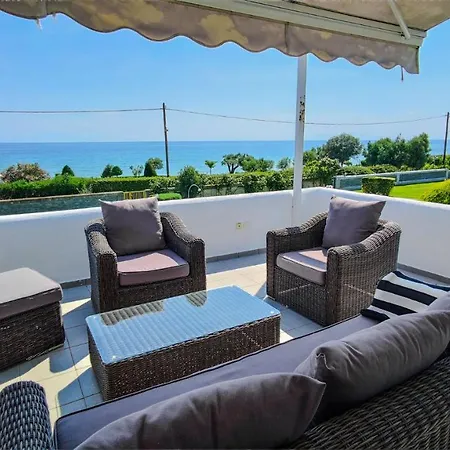 Mira Mare Beachfront * Nea Skioni