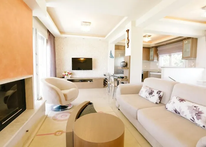 Mira Mare Beachfront *