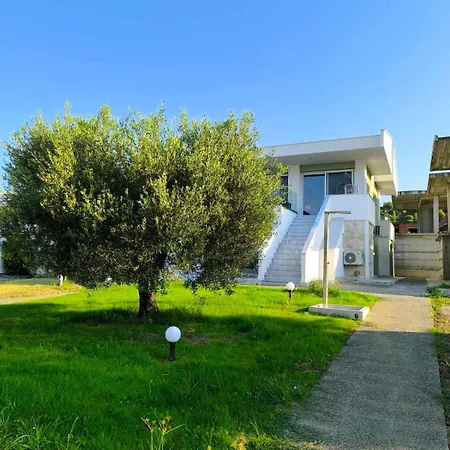 Mira Mare Beachfront Feriehus *